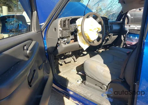 2003 Chevrolet Silverado 1500 из США, поврежденный, VIN 1GCEC14X23Z126533